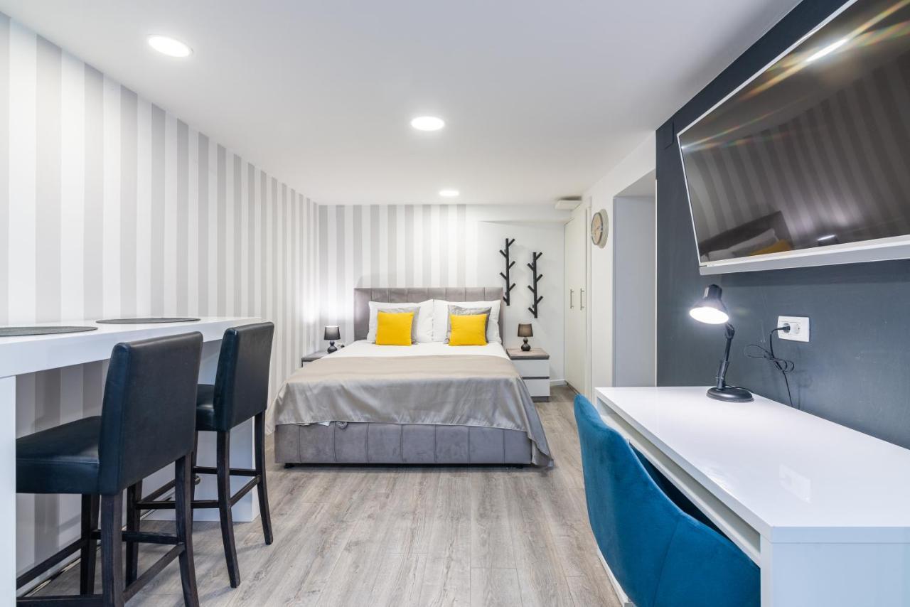 Small, Sweet & Cosy Apartments Fiume Esterno foto