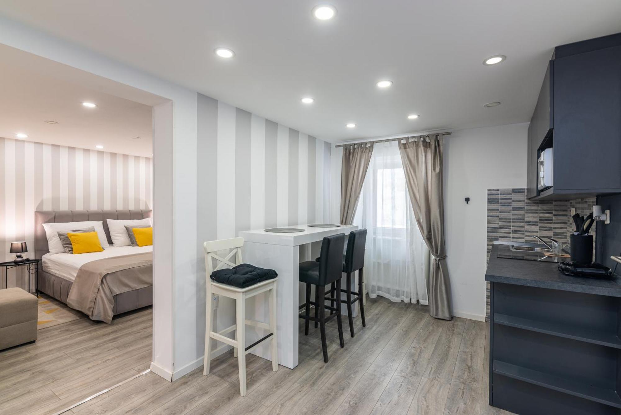 Small, Sweet & Cosy Apartments Fiume Esterno foto